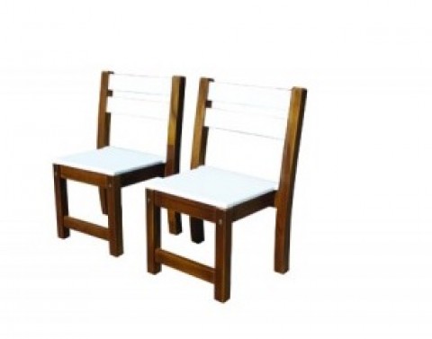Qtoys White Top Timber Table With White Seat Stacking Chairs Qtoys White Top Timber Table With White Seat Stacking Chairs