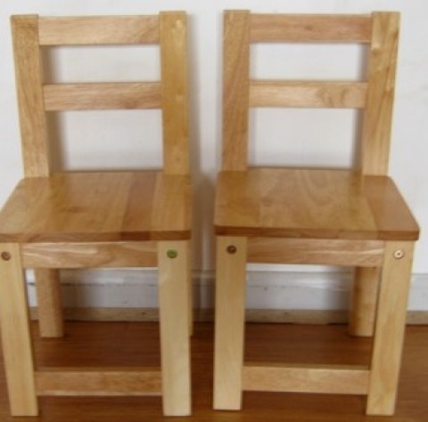 Qtoys Rubber Wood Standard Chair - Set of 2 Qtoys Rubber Wood Standard Chair - Set of 2