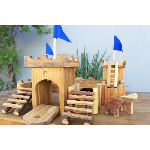 Qtoys Medieval Castle